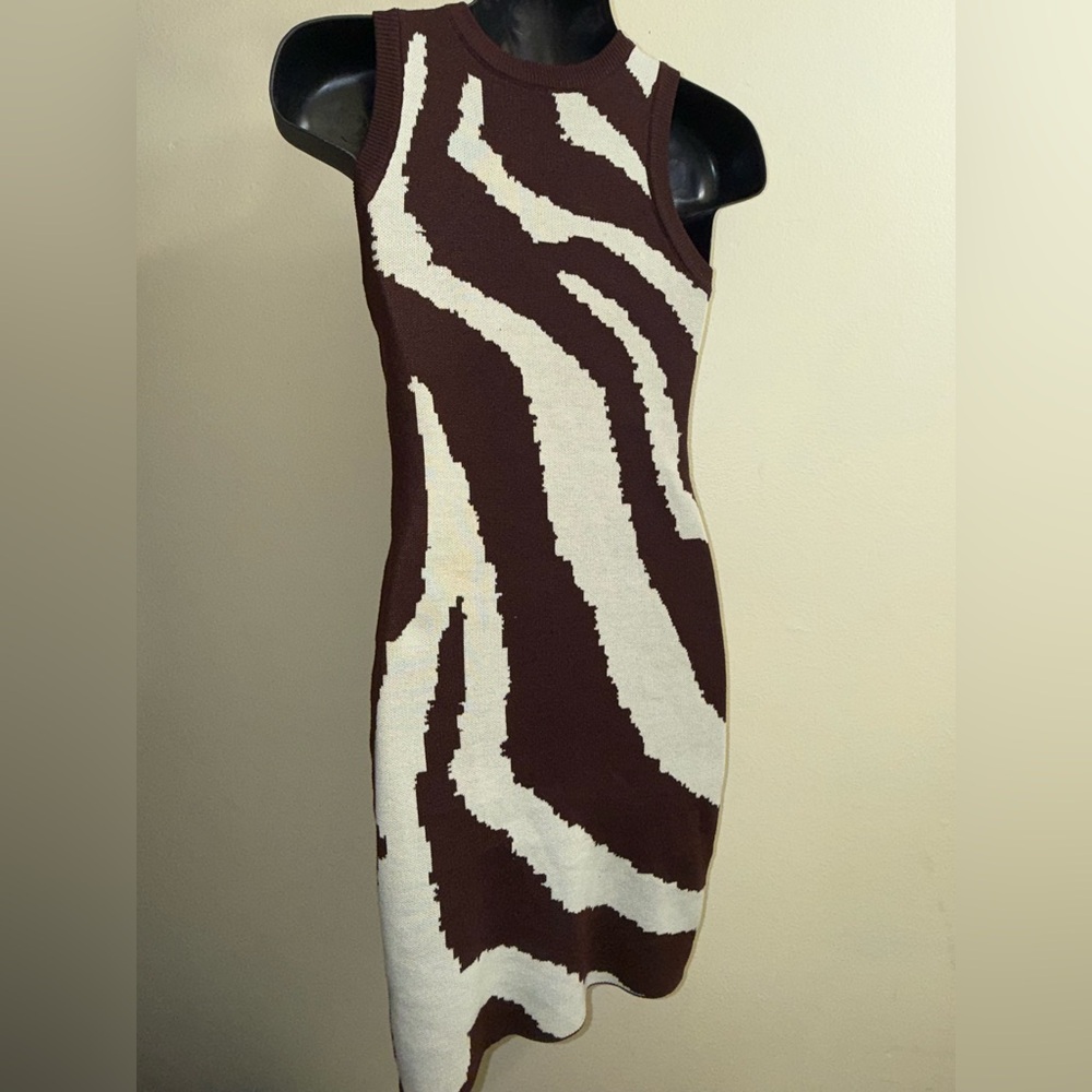 SHEIN Maroon & Ivory Zebra-Print Midi Dress - Picture 6 of 6